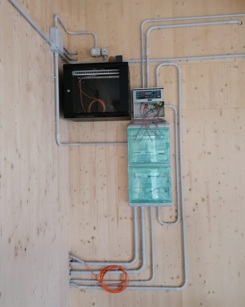 Impianti_elettrici_tessera1